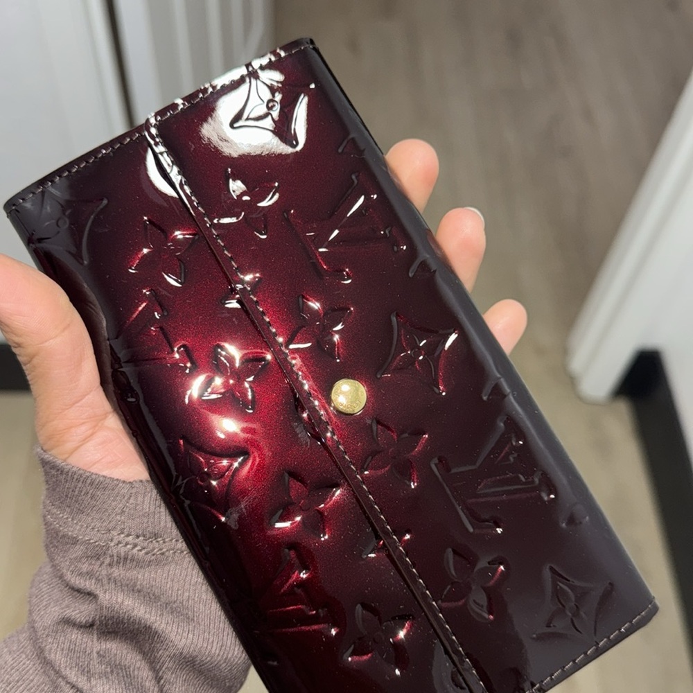 Louis Vuitton Burgundy sarah vernis Wallet - Picture 6 of 11